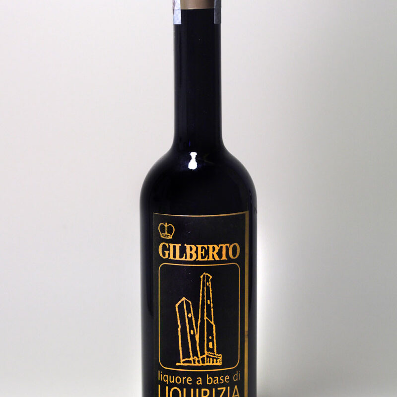 Liquor with a base of licorice
